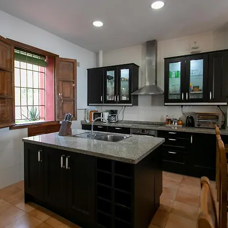 Casa Cuartel El Velero Holiday home *