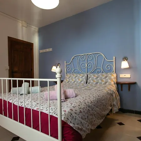 Casa Cuartel El Velero * Nerja